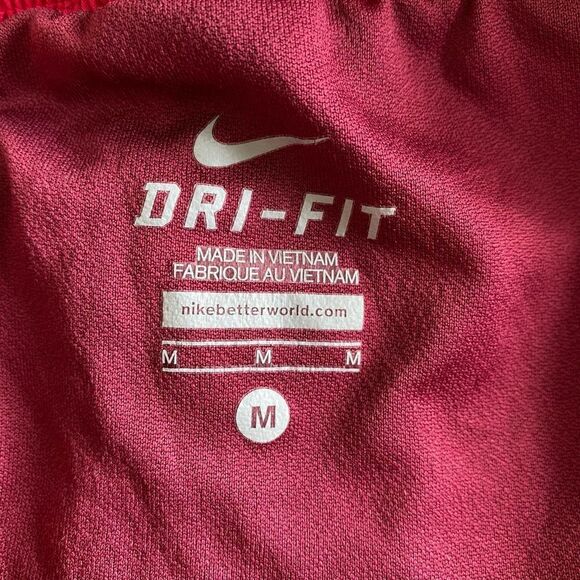 Nike women’s athletic shorts/size medium/running mesh side panels workout shorts - Picture 4 of 4